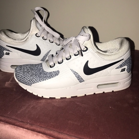 Air max NIKE size 4 - Picture 4 of 5